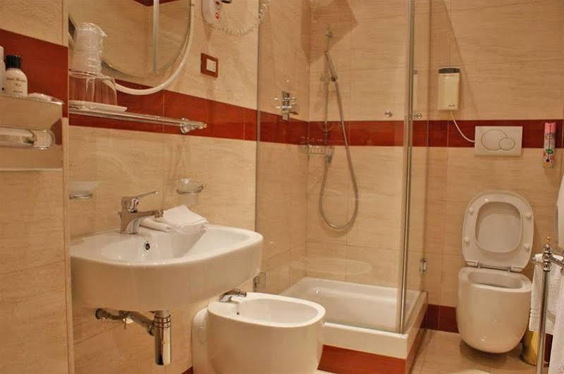 Hotel Marghera Roma Esterno foto